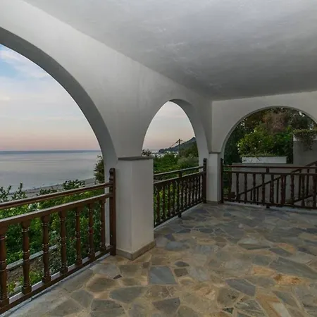 Beach House Chorefto Exterior photo